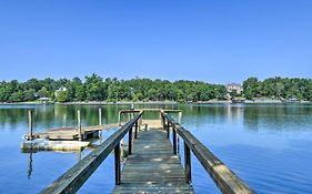 Waterfont Lake Wylie Home With Yard And Fire Pit!